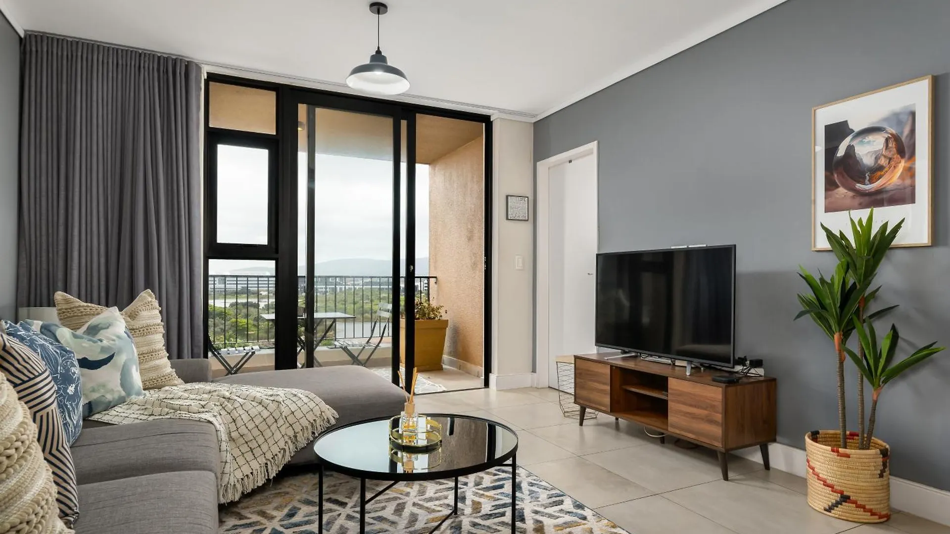 Waters Edge Apartments Cape Town