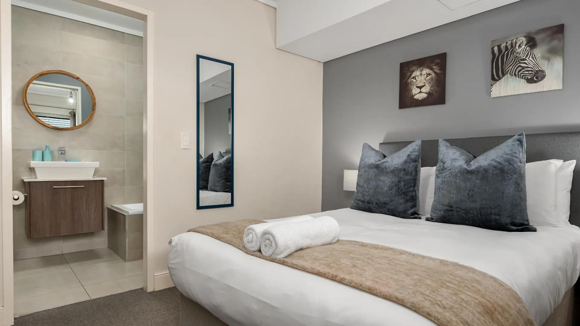 Waters Edge Apartments Cape Town